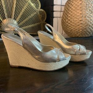 Lilly Pulitzer gold wedges - unicorn- classic!